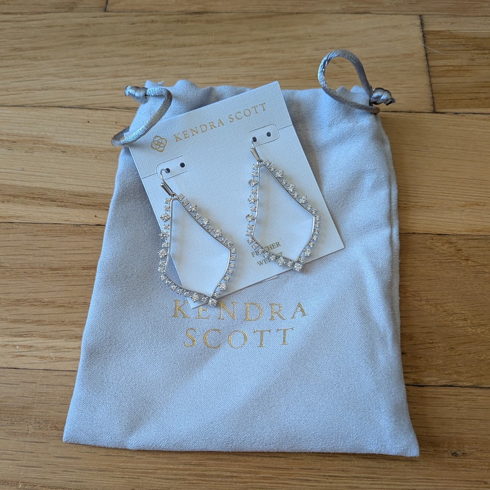 Kendra Scott "Sophee" Earrings NWT